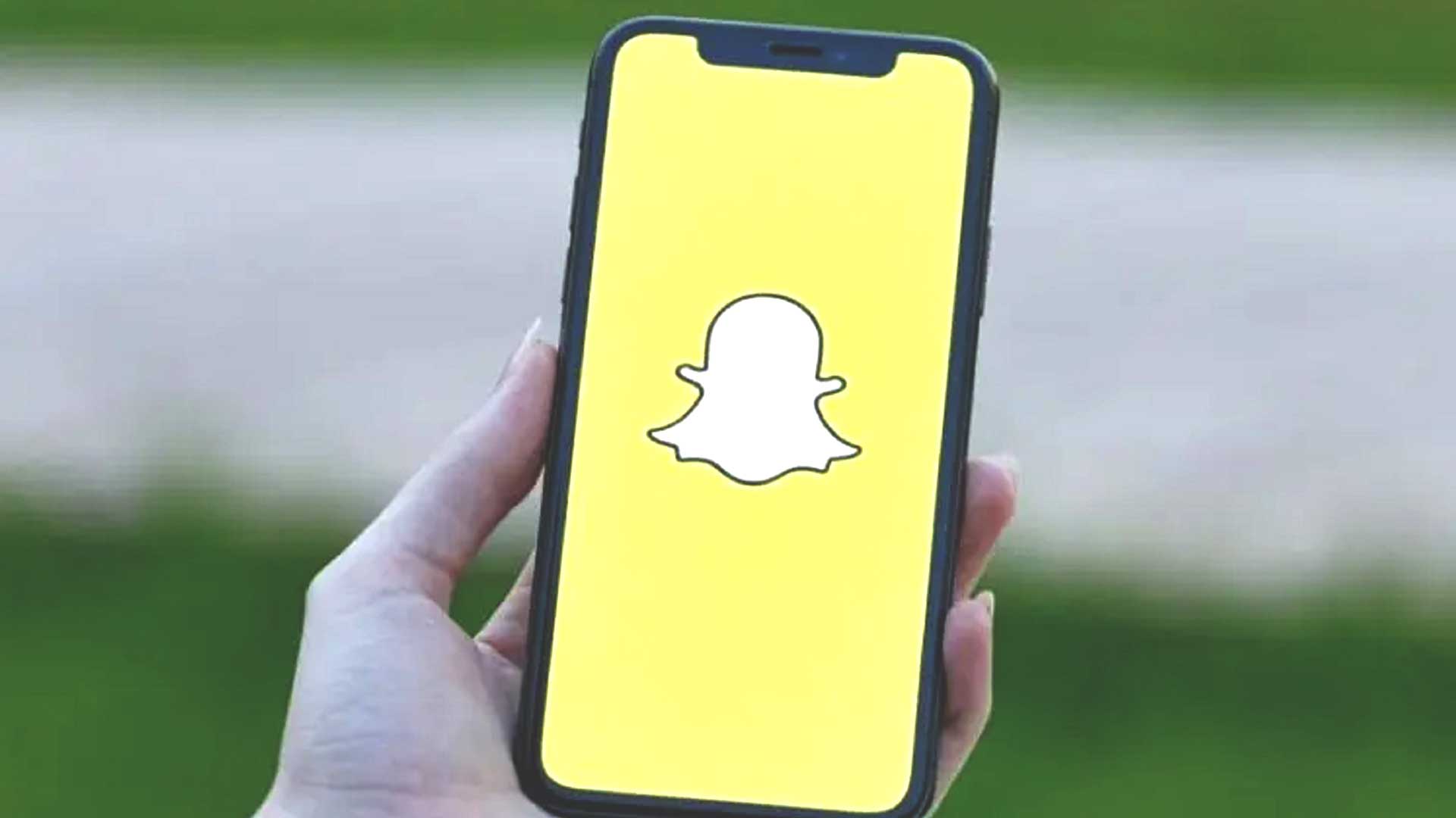 Unlock Snapchat’s New Green Screen Filter to Create TikTok-Style Videos