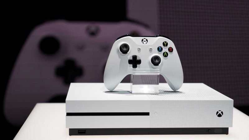 How to Share An Xbox Game Pass With Multiple Consoles