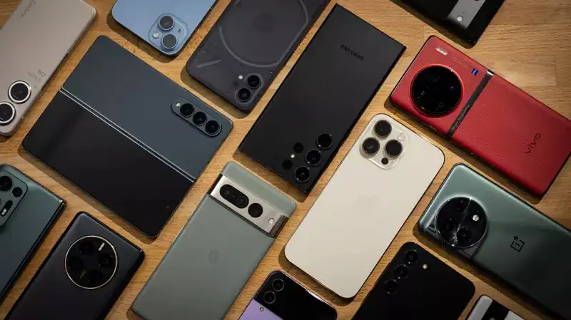 Sleek and Minimalist Design Trends: The Evolution of Flagship Smartphones
