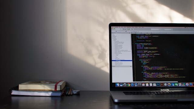 Teaching AI to Understand Company Knowledge 2 teaching ai to understand company knowledge howtointech emile perron xrVDYZRGdw4 unsplash